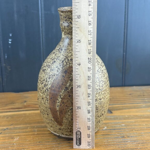 Vintage Studio Pottery Speckled Bud Vase Earth Tones Hand Thrown Ceramic Bottle - Picture 11 of 13